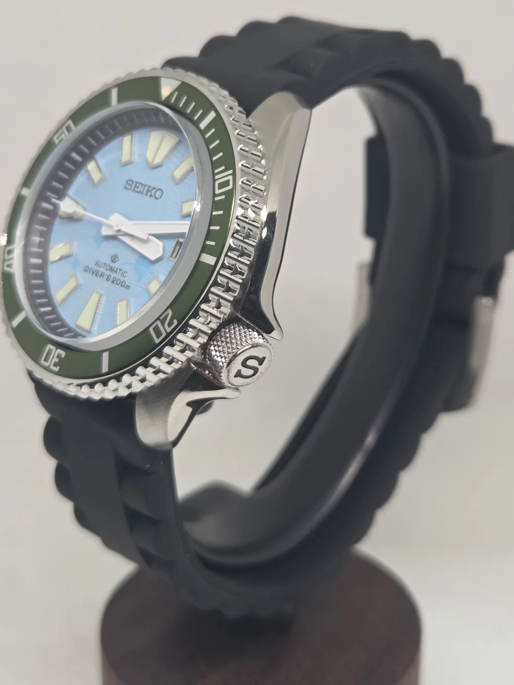 Custom 38mm Automatic Seiko Mod Watch NH35 Baby Blue Diver
